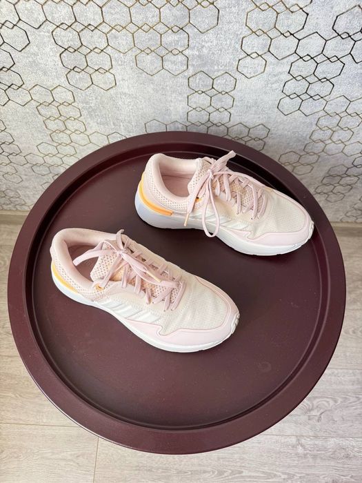 Кроссовки женские, adidas, размер 37,5.