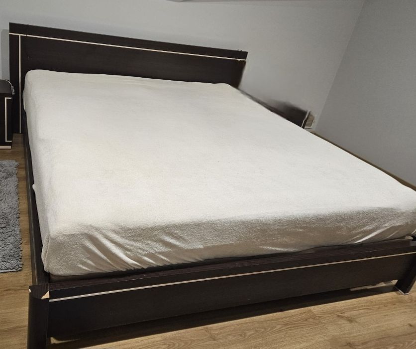 Łóżko bardzo duże