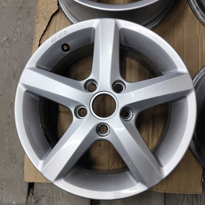 R15 6j ET43 оригінал VW Golf диски 5x112 ЦО 57.1