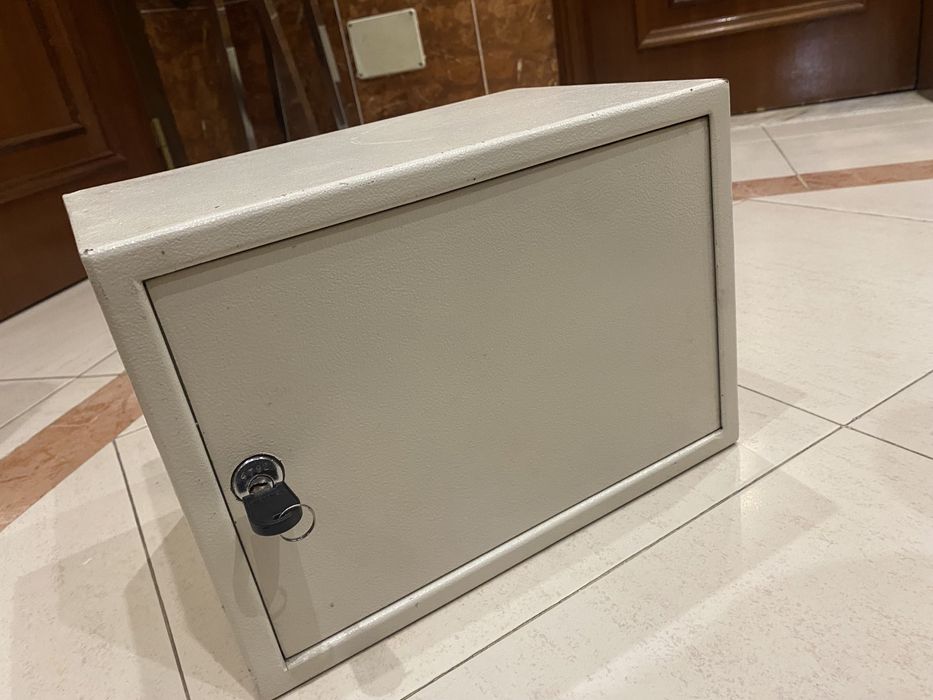 Cofre forte com chave