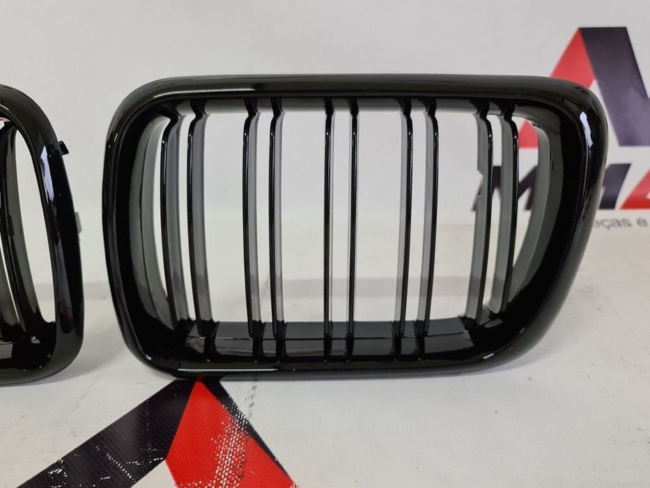 Grelhas Frontais BMW E36 Facelift (Lamina Dupla)