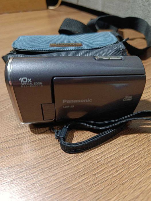Відеокамера Panasonic SDR-S9