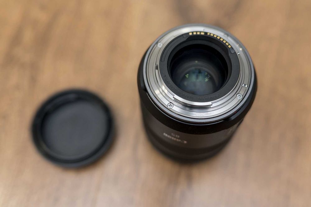 Obiektyw Canon RF 85 mm f/2 Macro IS STM