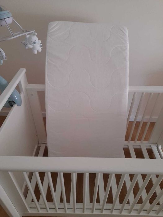 Berço em madeira  branco