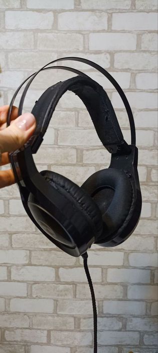 Навушники Marvo з підсвіткою