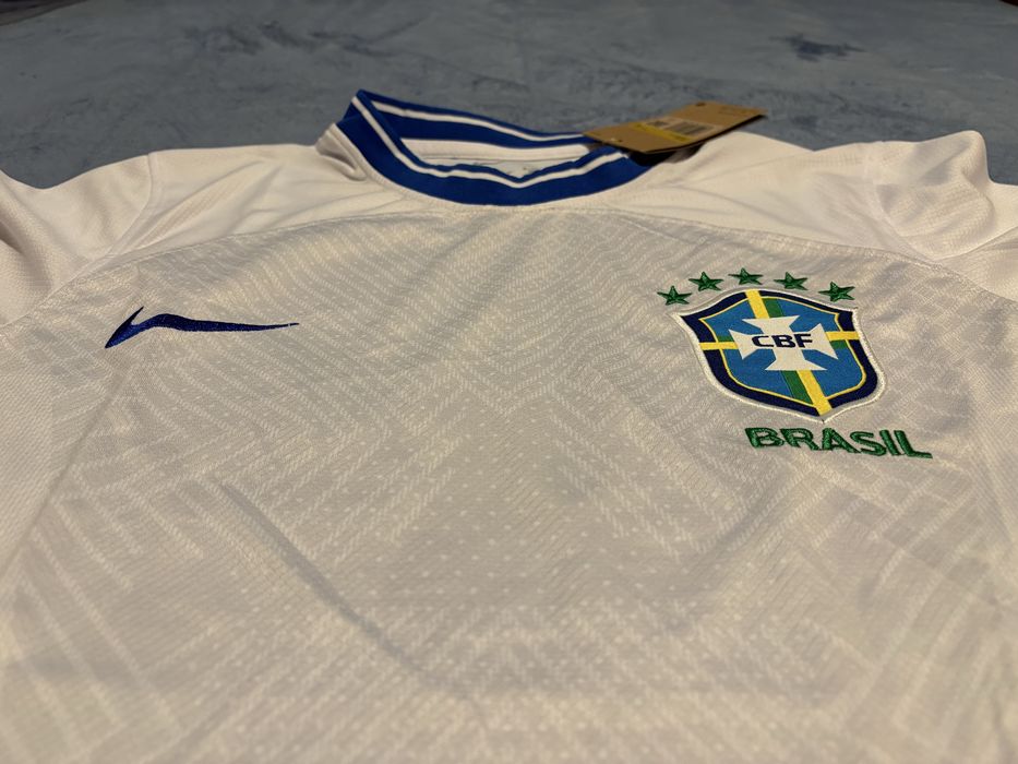 Camisola do Brasil branca 2025