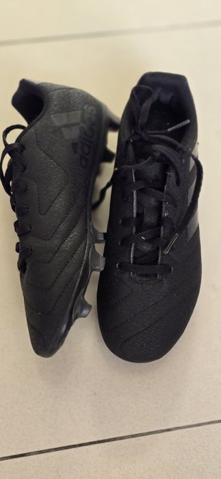 Chuteiras Adidas Pretas Novas – Tamanho 36