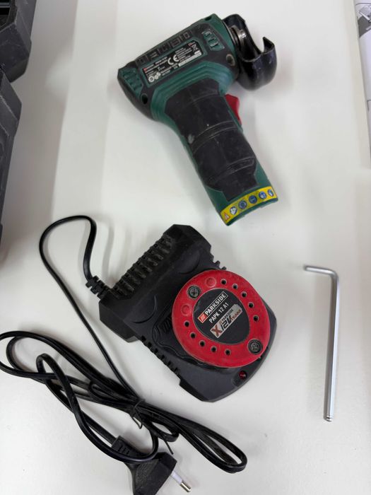Rebarbadora Compacta Parkside 12V com Bateria, Carregador e Mala