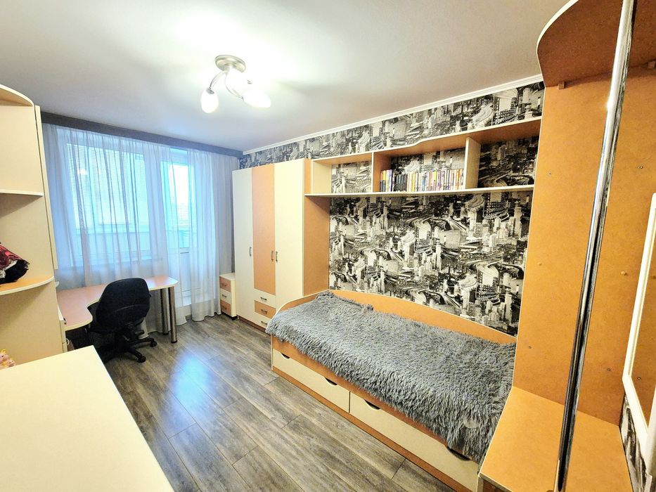 Здається 3-х кв з Автономним опаленням перша здача початок Богунії