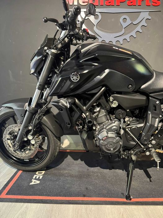 YAMAHA MT07 DE 2023