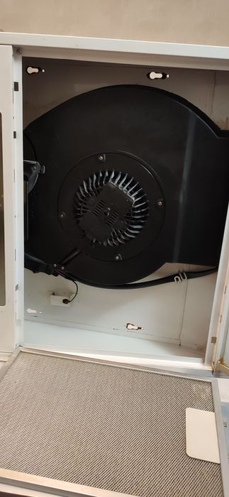 вытяжка Venta в хорошем состоянии