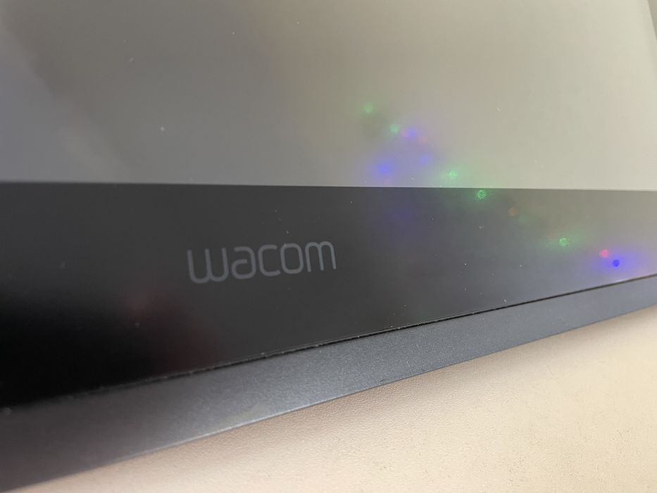Графічний планшет Wacom Cintiq 22 +перо +кейс для транспортування