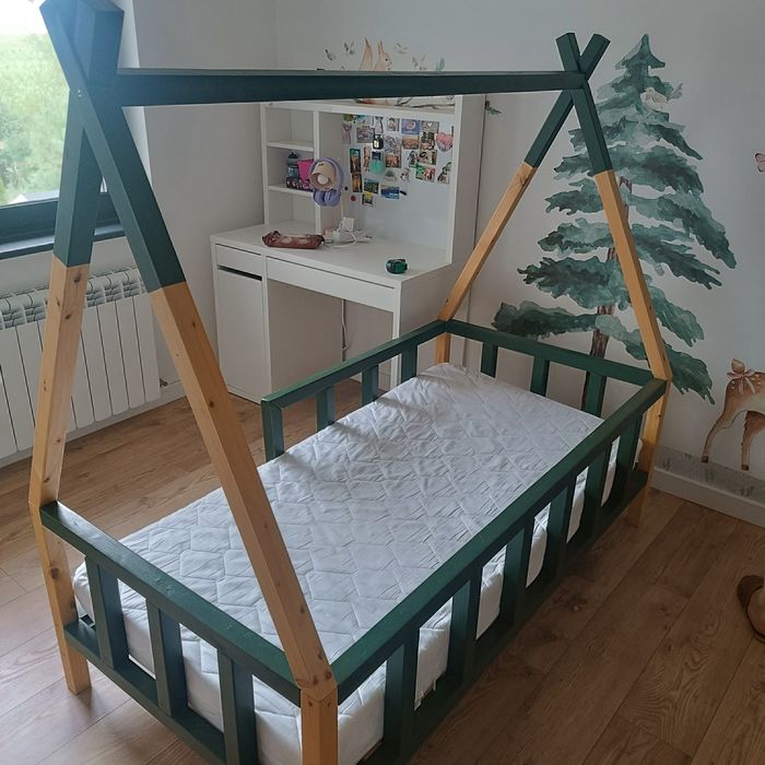 Łóżko dziecięce, drewniane, domek,namiot wraz z materacem