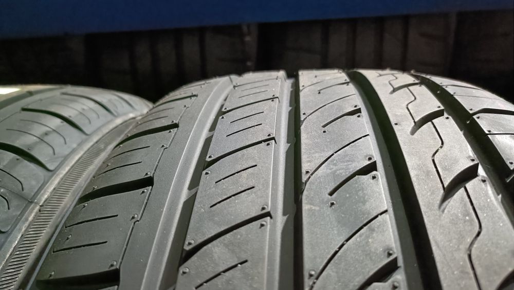 Pneus 255/40/18 Continental