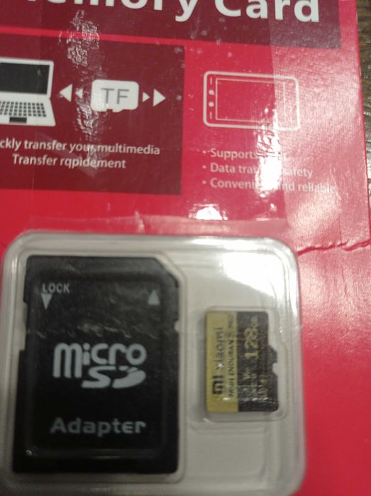 Trzy nowe karty pamięci microSD 64 GB 128 GB i 512