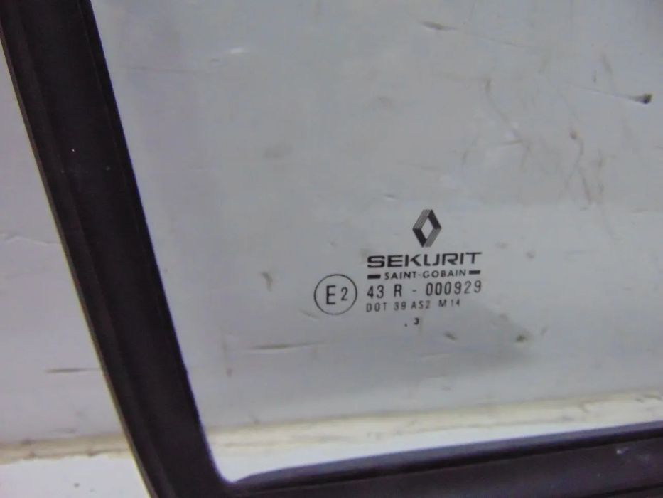 Renault Trafic vidros/Quartela usado em bom estado
