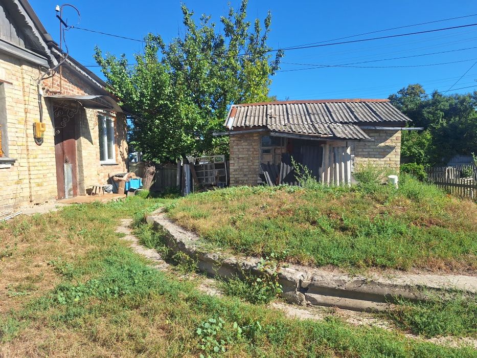 Будинок 90 м+9 с  біля 7 школи міські комунікації м.Бориспіль