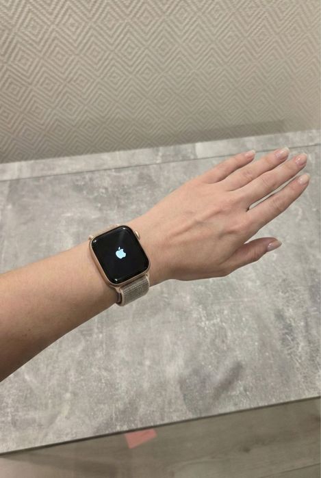 Apple Watch Series 4, 40 mm