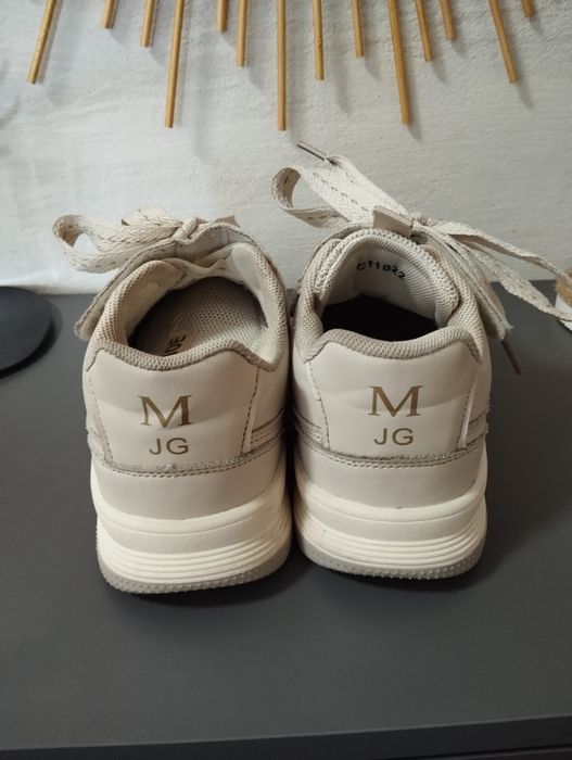 Кросівки для дівчинки