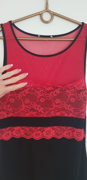 Sukienka mala czarna z czerwona koronka tiul na plecach piekna sexy 38
