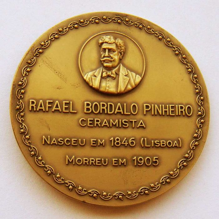 Medalha Bronze Bordalo Pinheiro SACRISTAO por C. Antunes