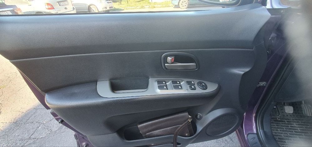 KIA Carens 2008 р.