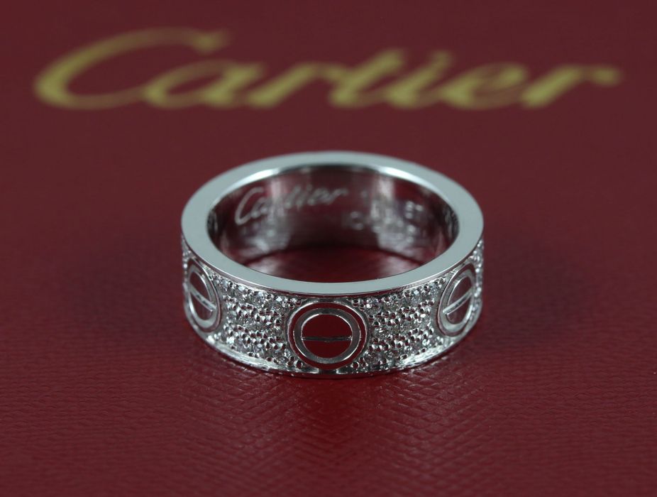 Złoty pierścionek Cartier LOVE z brylantami