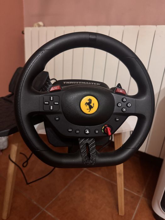 Volante Thrustmaster T98