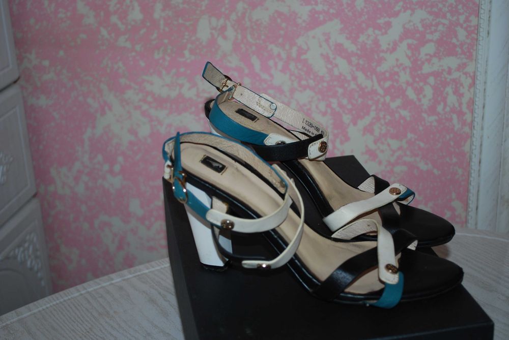 2 пары летней обуви,раз.40