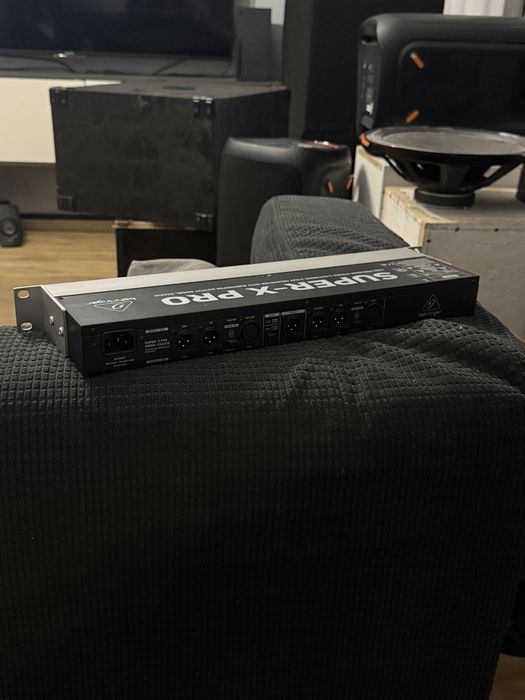 Crossover Behringer CX2310 SUPER-X PRO