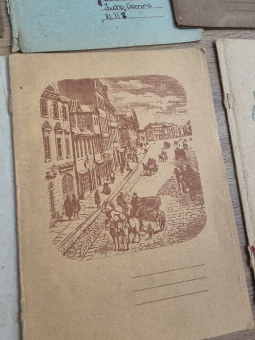 Okładki po zeszytach PRL