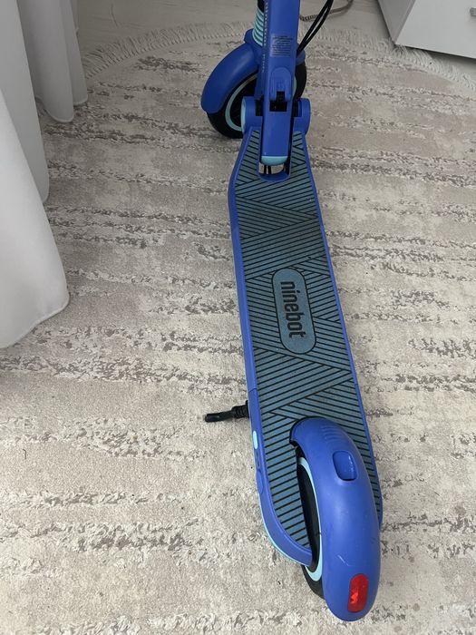 Електросамокат Ninebot by Segway E8