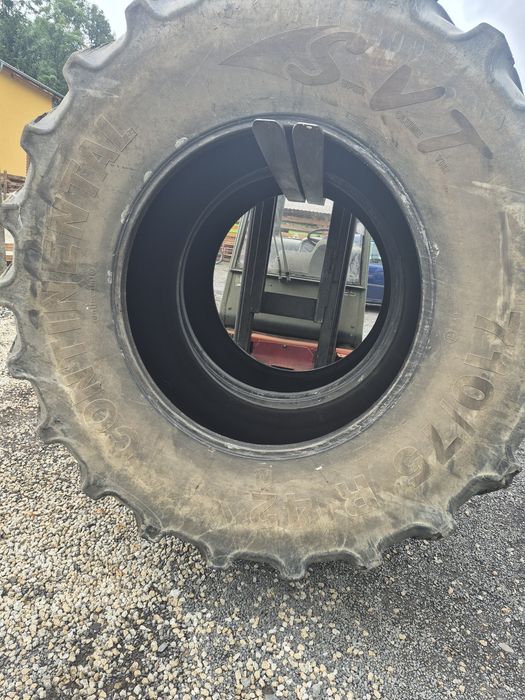 Opony 710/75R42 z Niemiec