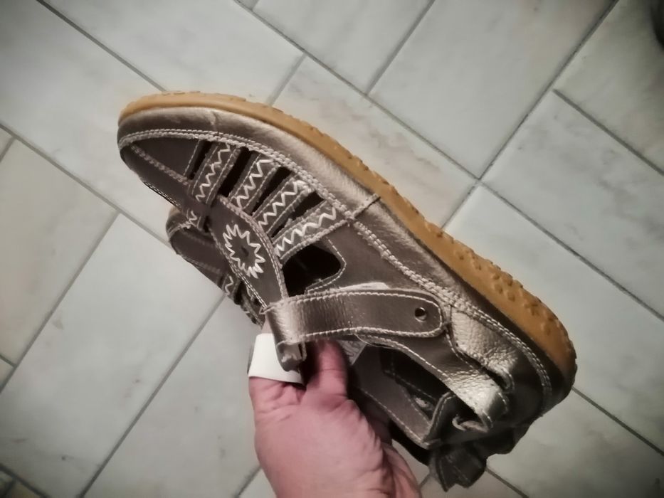 Шкіряні сандалі 40р.