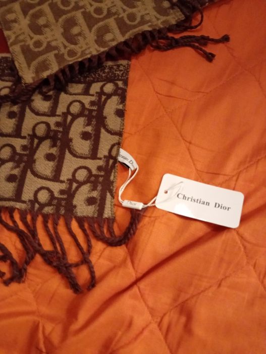 Szal nowy gruby Christiana dior