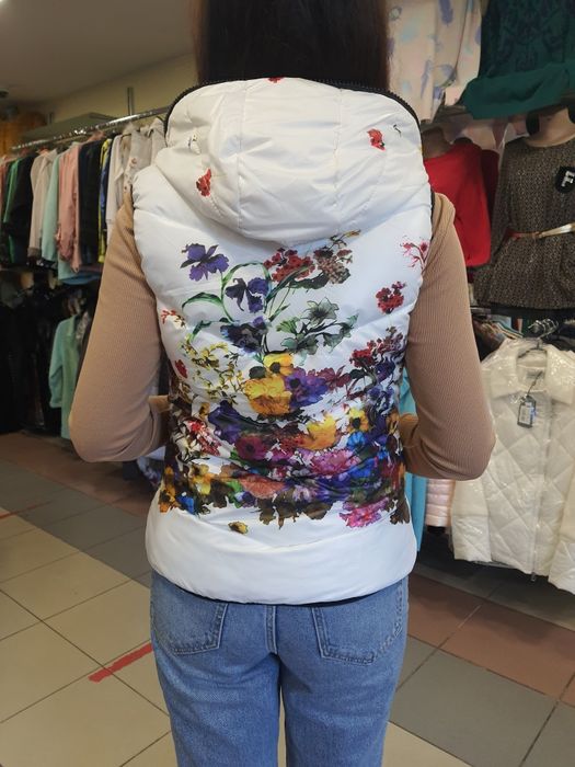 Жилетка безрукавка теплая жилет