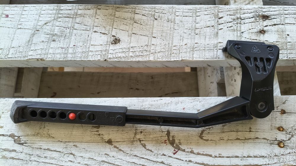 Продам велосипедну підніжку Ursus (Італія)