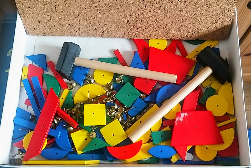 Komplet zabawek: lekarz,puzzle 3D,rybki,rzepyczepy i inne
