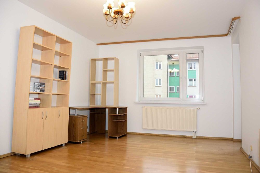 Mieszkanie 3 pokojowe dla rodziny lub studentów np. UR