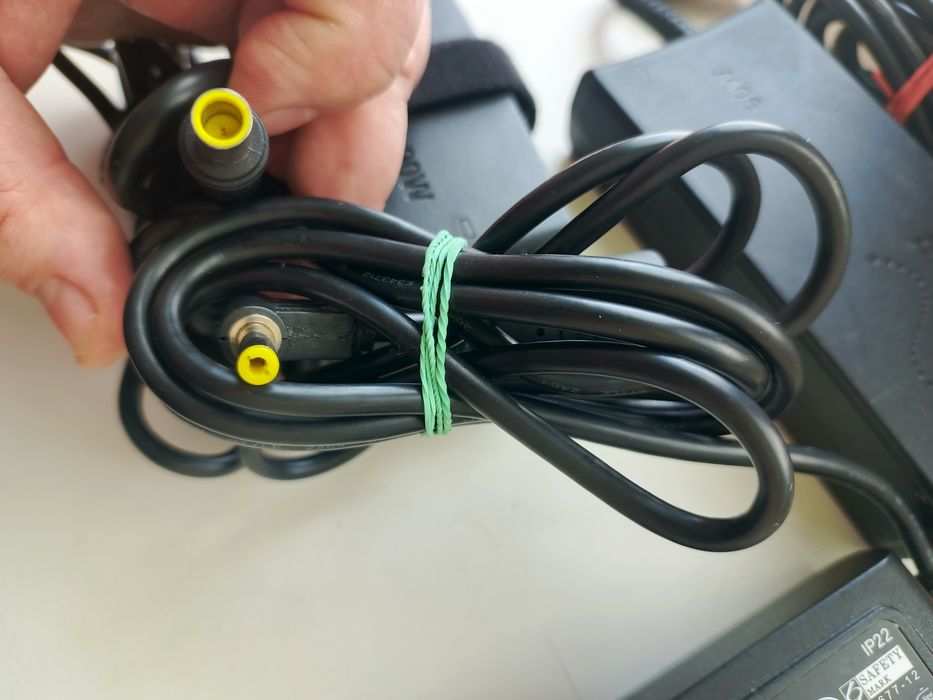 блок живлення 24V 3.75A (90W) —  5,5*2,5   7,4*5.0  Resmed
