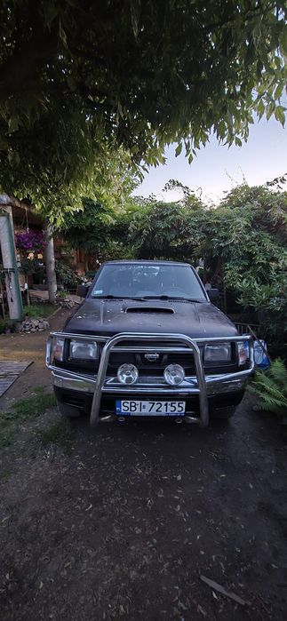 Nissan pickup D22