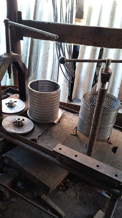 Продам пресс для  виноградного сока или вина