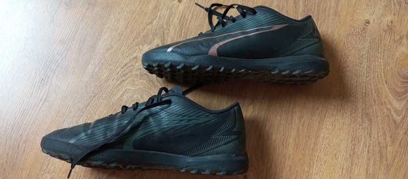 Buty do piłki nożnej Puma Ultra Play TT rozmiar 42
