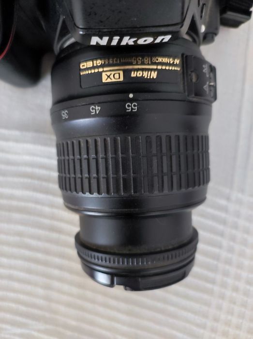 Nikon D3300 + objetiva 18-55mm