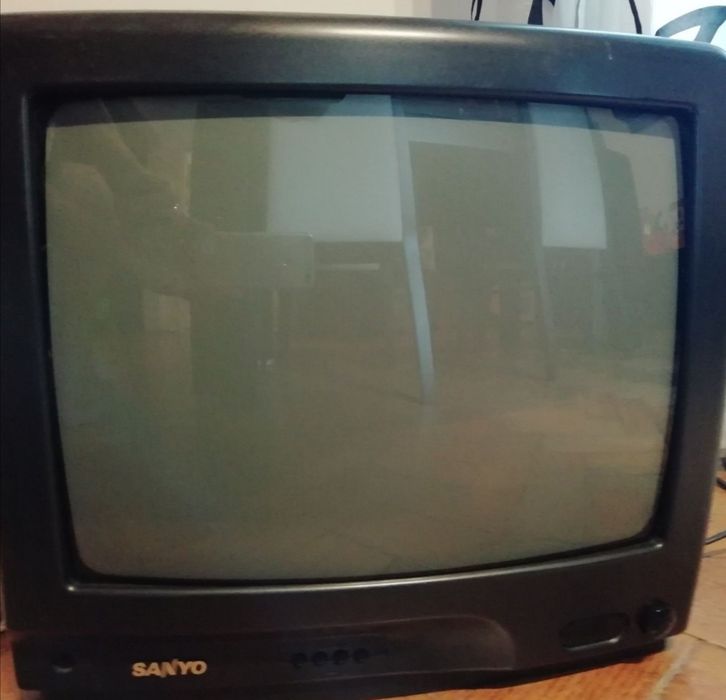 Vendo TV Sanyo a funcionar