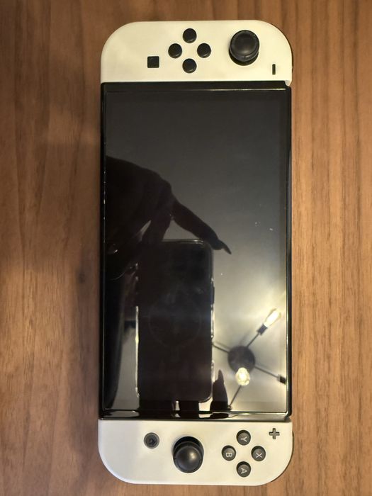 Nintendo Switch OLED (Branca) + Vários Extras – Excelente Estado