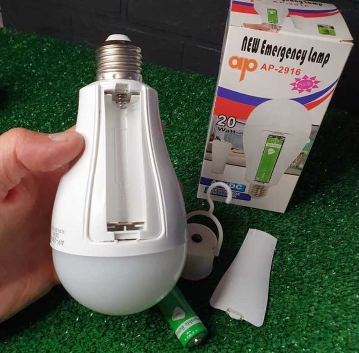 РАСПРОДАЖА ! Акумуляторна лампочка в цоколь аварійна лампа LED E27/20W