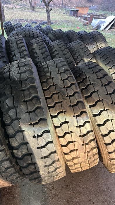 Колеса шини 12 00 20 pirelli зіл 131