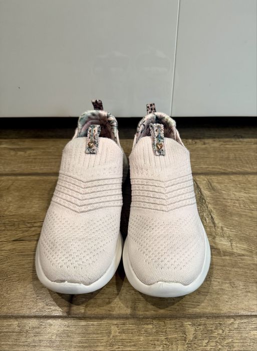 Buty skechers wsuwane