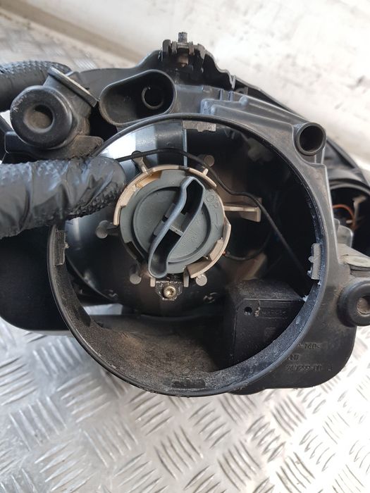 Lampa Lewa Przód 1Eg24700701 Vw Golf V 04R Europa